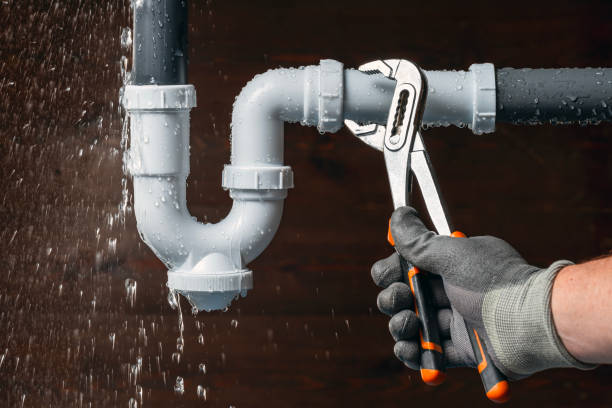 Professional Gas Line Repair technician working in Broken Bow, OK